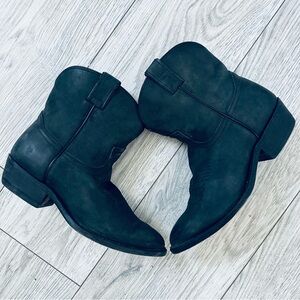 FRYE Billy Short Cowboy Boots Women's size 8 B